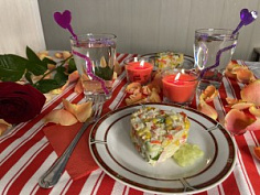 Сервировка стола для романтического ужина