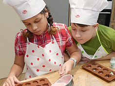 Творчество с детьми: готовим шоколадные конфеты